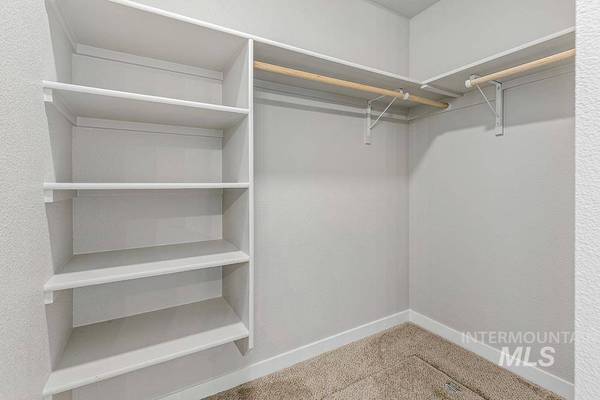 3122 N Greengate Way, Star, ID 83669