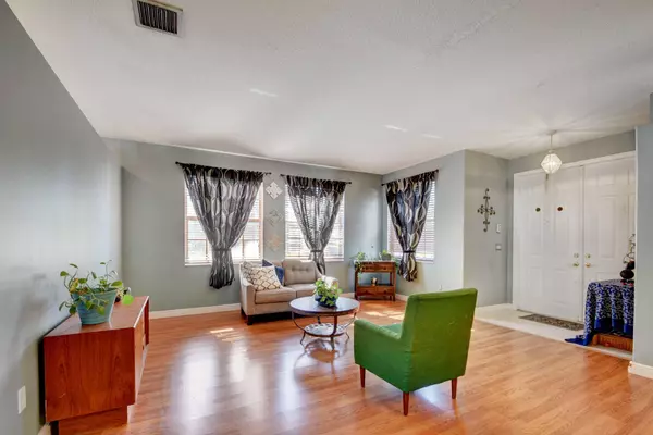 2742 Misty Oaks CIR, Royal Palm Beach, FL 33411