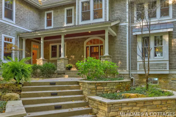 2192-A Lakeshore Drive, Fennville, MI 49408