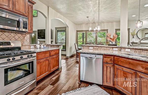 1010 E Rubicon Dr, Boise, ID 83716