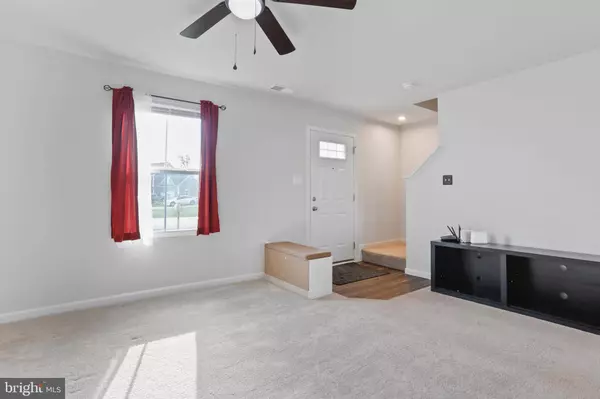 80 CHANDLERS GLEN DR, Bunker Hill, WV 25413