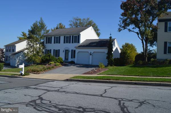 13 W FLINT RIDGE DR N, Reading, PA 19607