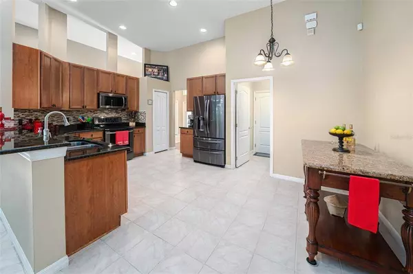 1748 OAK GROVE CHASE DR, Orlando, FL 32820