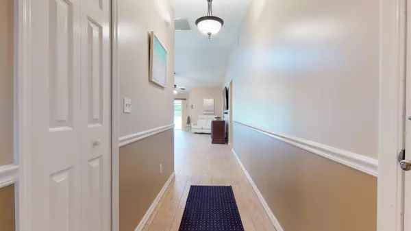 942 S Easy ST, Sebastian, FL 32958