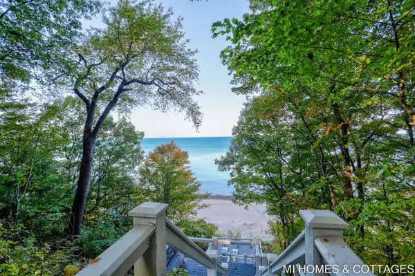 2192-A Lakeshore Drive, Fennville, MI 49408