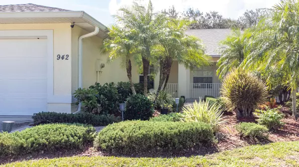 942 S Easy ST, Sebastian, FL 32958