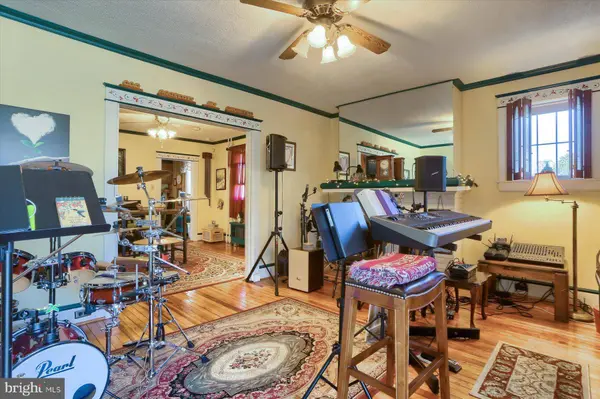 220 E SPRINGETTSBURY AVE, York, PA 17403