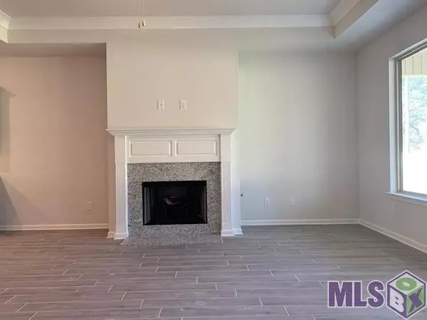 58870 APRIL LN, Plaquemine, LA 70764