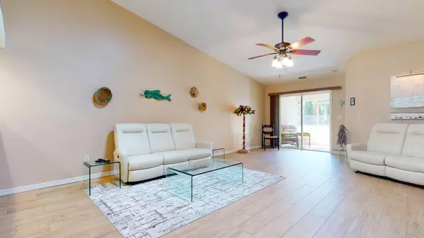 942 S Easy ST, Sebastian, FL 32958