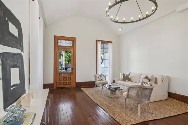 713 GENERAL PERSHING ST, New Orleans, LA 70115