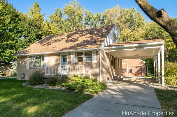 912 Westend NW Avenue, Grand Rapids, MI 49504