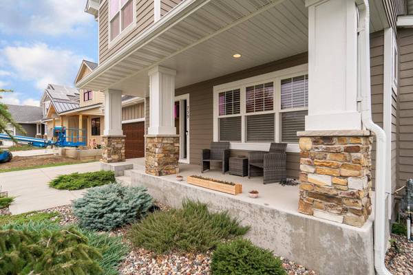 739 Indigo LN, Northfield, MN 55057