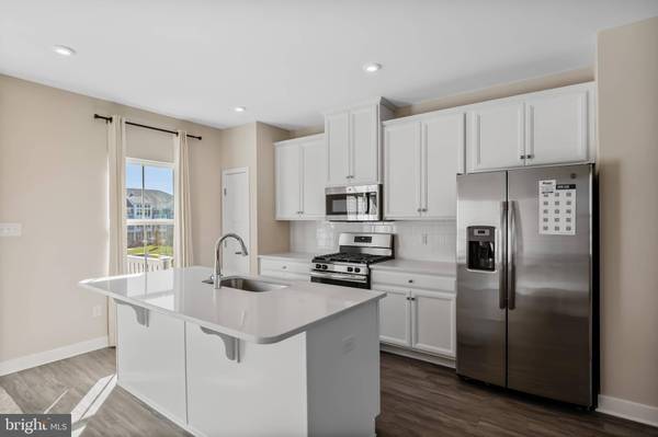 1 HAMILTON CT, Pennsauken, NJ 08110