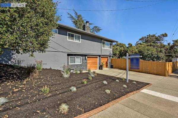 4898 Reinhardt Dr