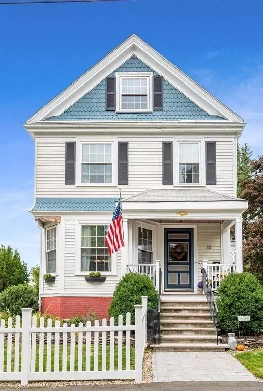 15 Perry St, Danvers, MA 01923