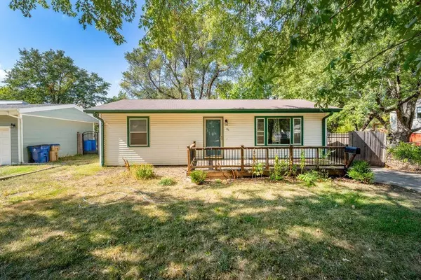 411 N Dexter Ave, Valley Center, KS 67147