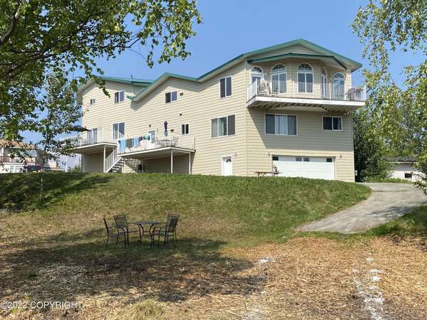 1090 E Lake Shore Avenue, Wasilla, AK 99654