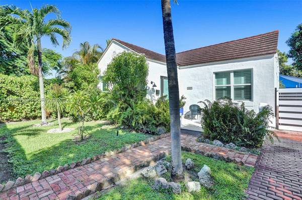 1637 SW 14th Ter, Miami, FL 33145