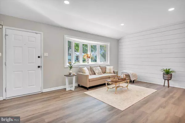 20 TILFORD RD, Somerdale, NJ 08083