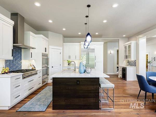 1506 S Lake Crest Way, Eagle, ID 83616