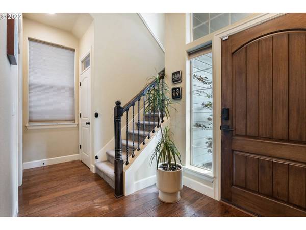 11525 NW KNIGHTSVIEW LN, Portland, OR 97229