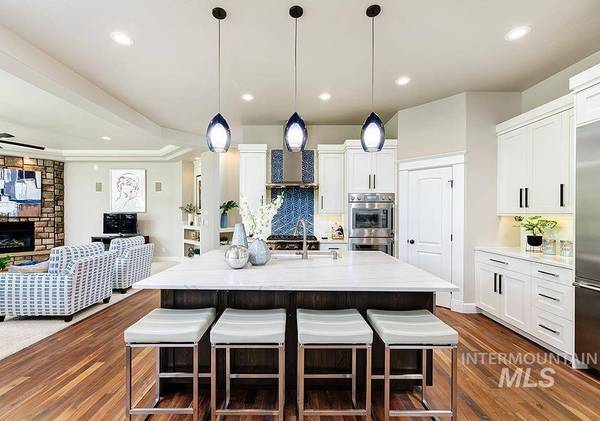 1506 S Lake Crest Way, Eagle, ID 83616