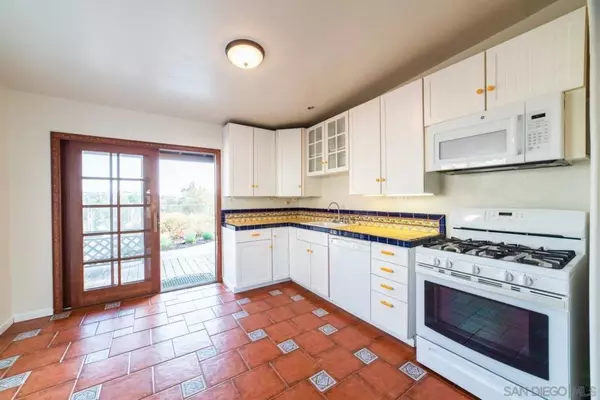 1511 San Jose St, Oceanside, CA 92058