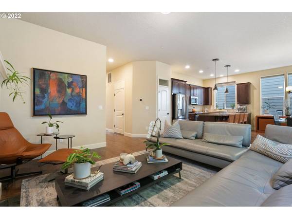 11525 NW KNIGHTSVIEW LN, Portland, OR 97229