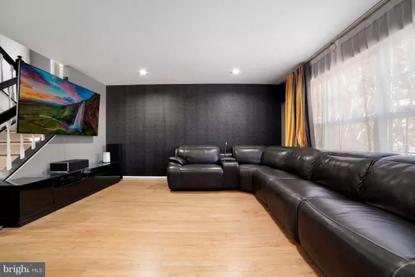 15473 WINDSONG LN, Dumfries, VA 22025