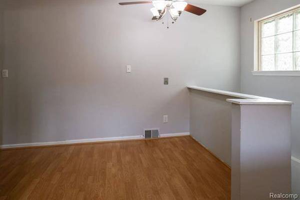 19633 PARKER Street, Livonia, MI 48152