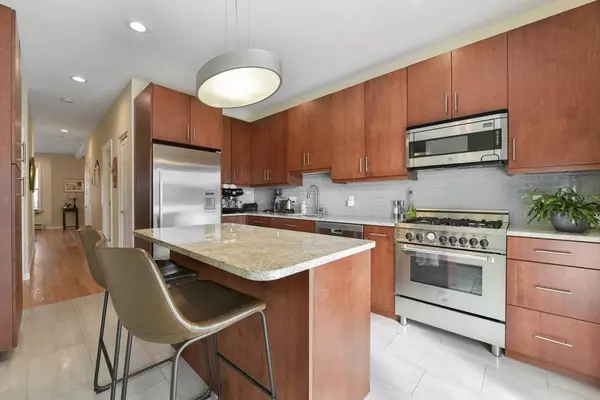 30 Newbern St #2, Boston, MA 02130