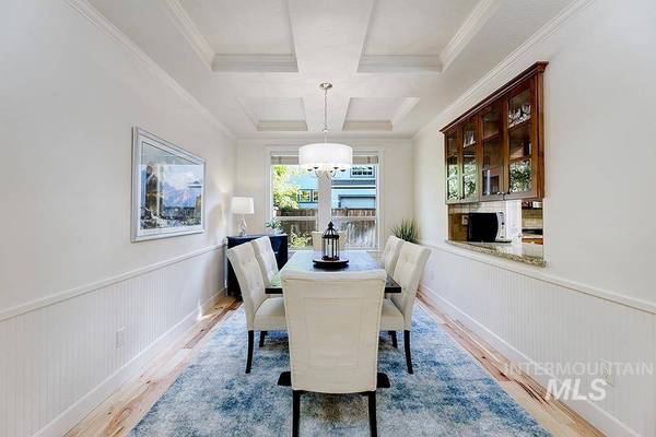 2517 E Mariposa Dr, Eagle, ID 83616