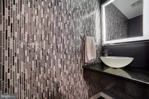 15473 WINDSONG LN, Dumfries, VA 22025