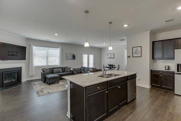 5746 Turnstone TRL, Flowery Branch, GA 30542