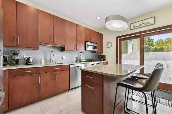 30 Newbern St #2, Boston, MA 02130