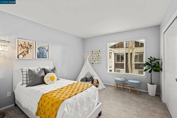 116 Marina Lakes Dr, Richmond, CA 94804