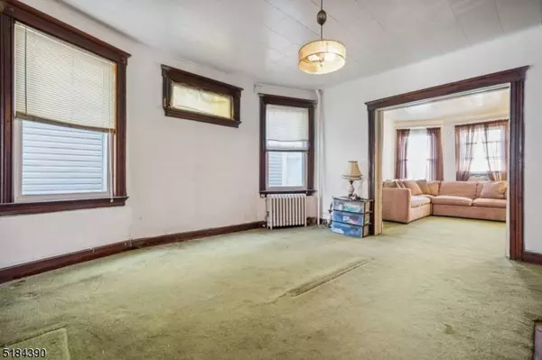 100 N 19Th St, East Orange City, NJ 07017