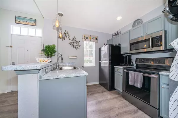 2618 LODI CIR #102, Kissimmee, FL 34746