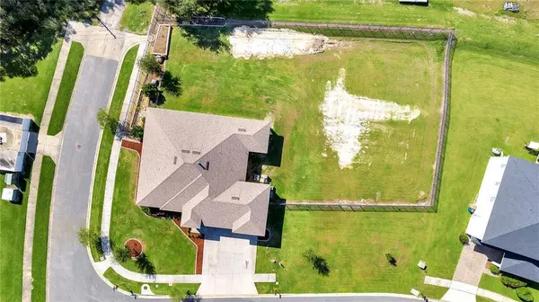 735 BLACK EAGLE DR, Groveland, FL 34736