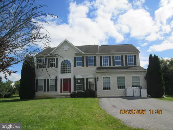 390 CRUSHED APPLE DR, Martinsburg, WV 25403