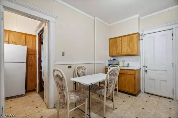 100 N 19Th St, East Orange City, NJ 07017