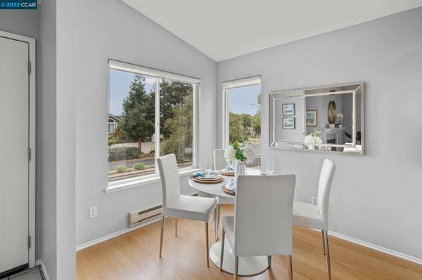 116 Marina Lakes Dr, Richmond, CA 94804