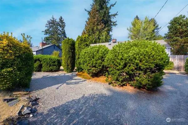 8419 Veterans DR SW, Lakewood, WA 98498