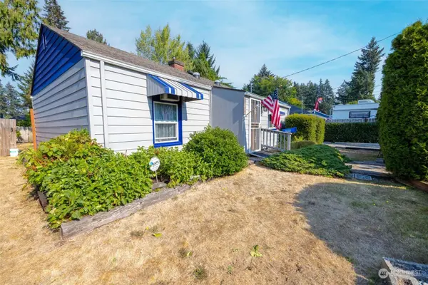 8419 Veterans DR SW, Lakewood, WA 98498