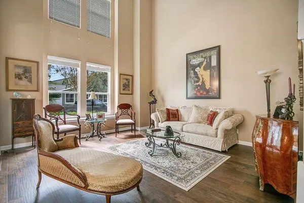 906 CARLYLE LN, Deland, FL 32724