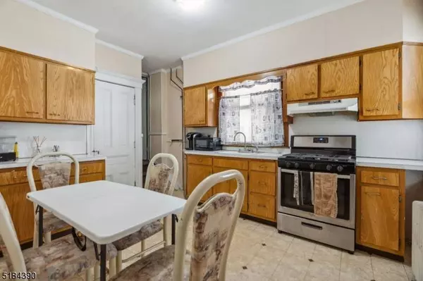 100 N 19Th St, East Orange City, NJ 07017