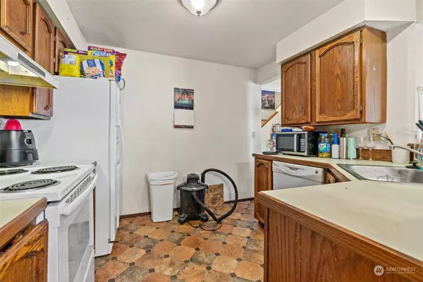 11416 SE 256th PL, Kent, WA 98030