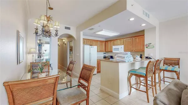 13415 BLUE HERON BEACH DR #1206, Orlando, FL 32821