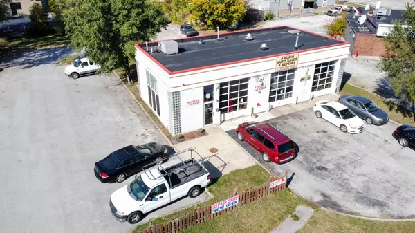 381 Blackhawk DR, Park Forest, IL 60466