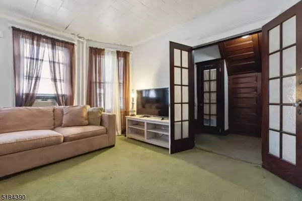 100 N 19Th St, East Orange City, NJ 07017